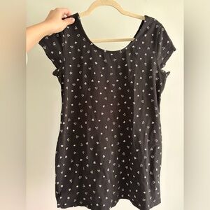 THYME Fitted Black Heart Tee